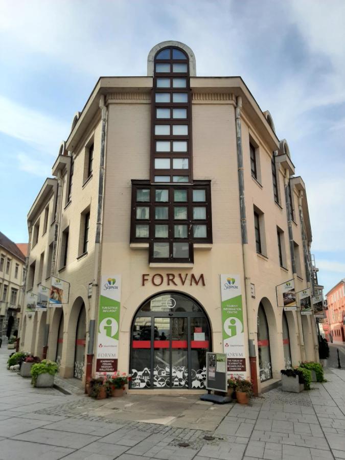 Newone Apartman Apartment Sopron Bagian luar foto